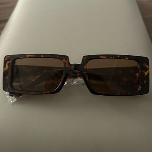 Tortoiseshell Rectangular Sunglasses - Brown Lenses
